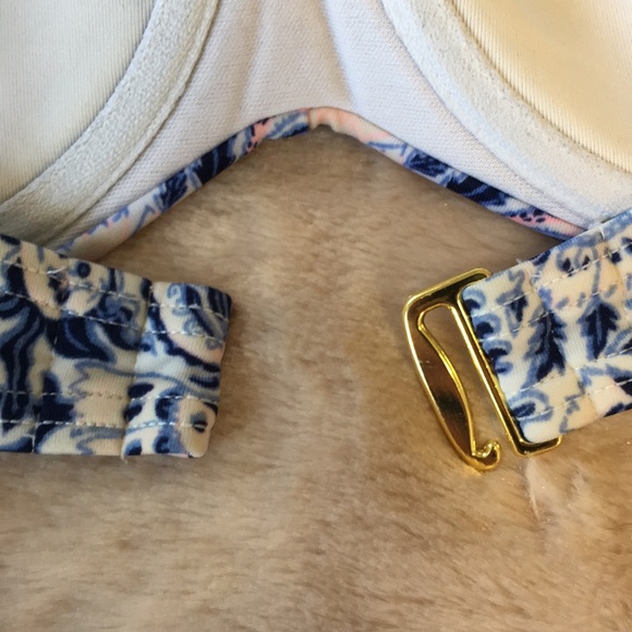 Victoria’s Secret Strapless Swim Suit Top with Adjustable Straps - Picture 4 of 7